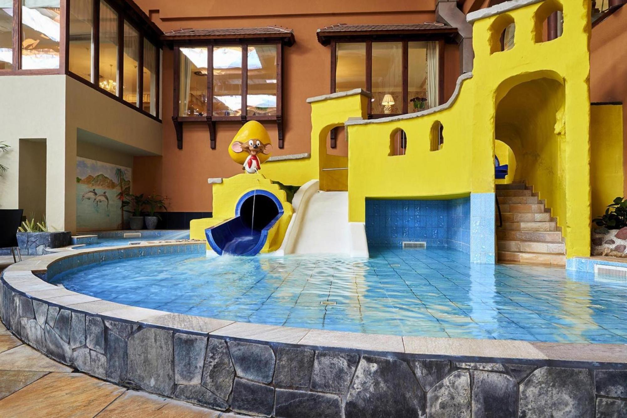 Holiday Resort Van Der Valk, Linstow Dobbin-Linstow Экстерьер фото